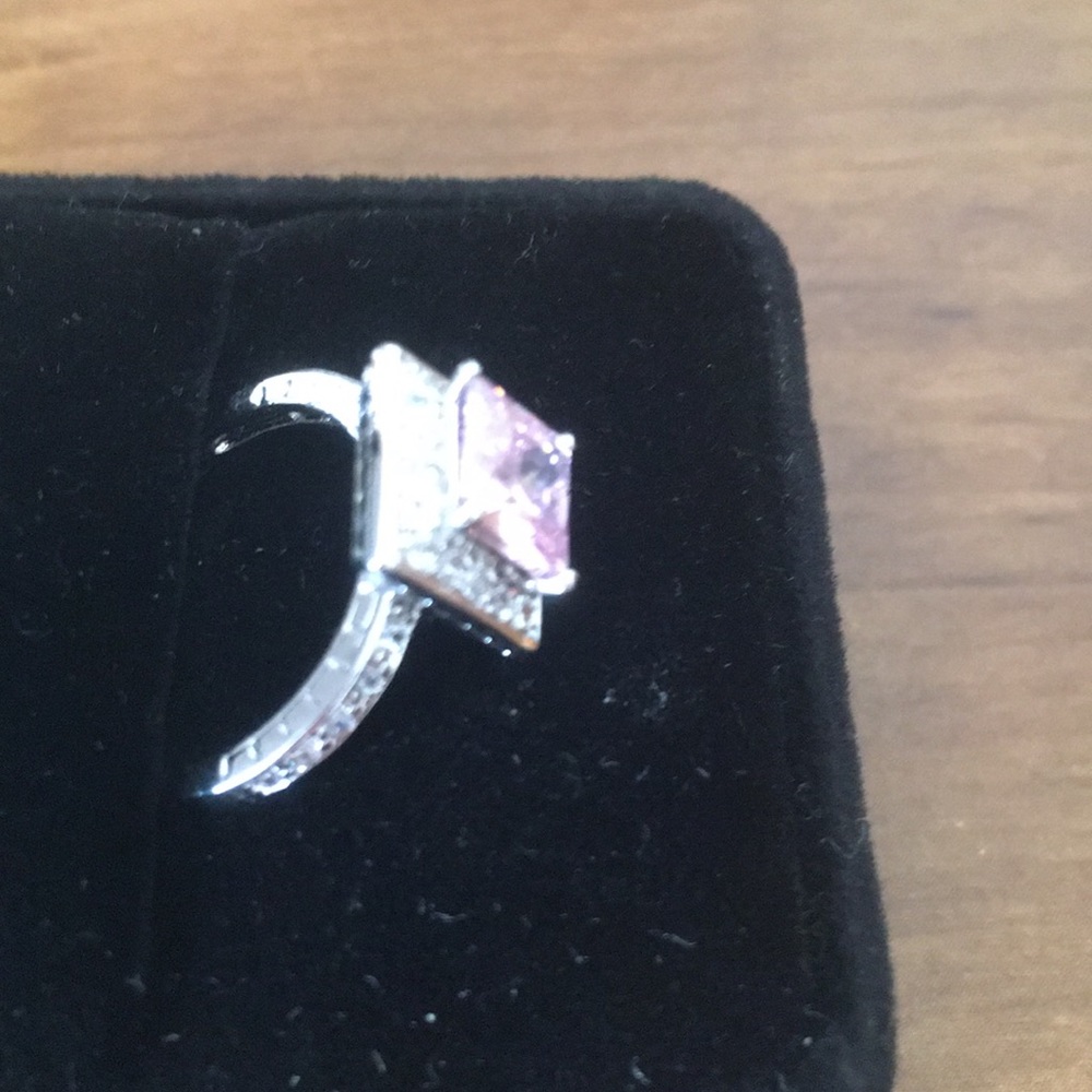 Beautiful Pink Ring! - Picture 2 of 3